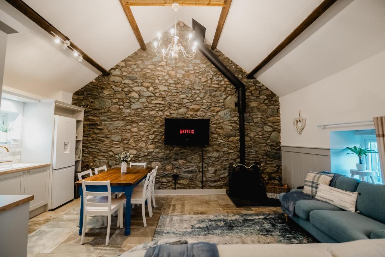 The Cow Shed At Pencraig Villa Holyhead Buitenkant foto